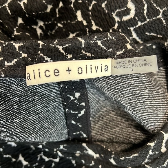 Alice & Olivia BNW Two Piece Skirt Set Size 0 & 2 - Picture 8 of 11